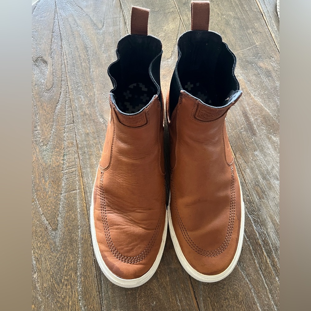 Men’s Nike size 11
